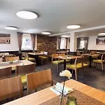 恩格尔酒店 酒店