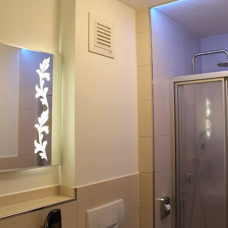 Hotel Engel 3*