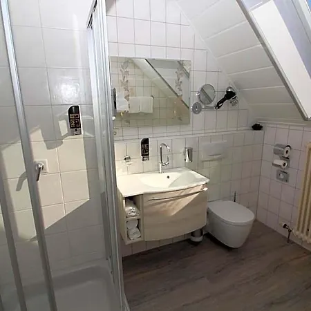 Engel 3*
