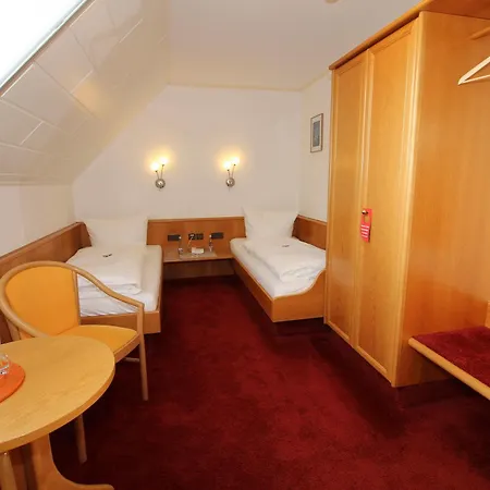 Engel Hotel 3*